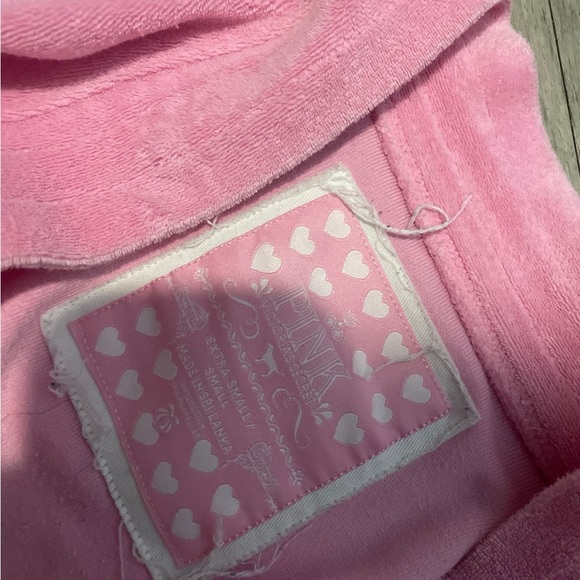 PINK Victoria's Secret Soft Pink Robe - Picture 2 of 4